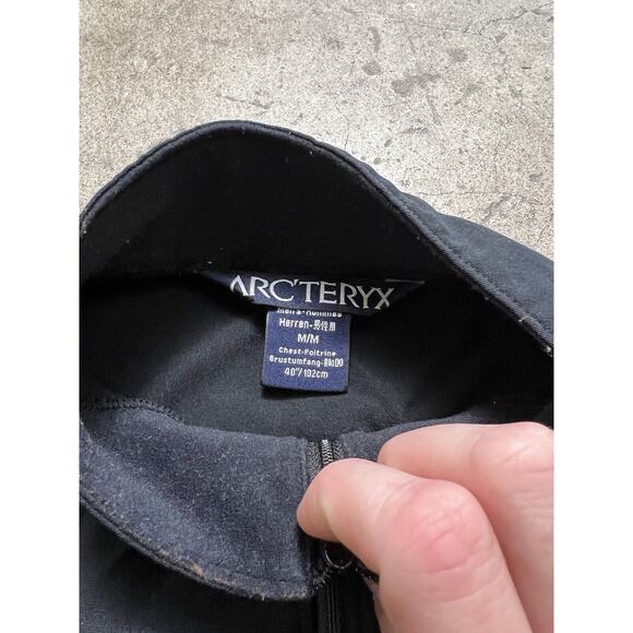 ArcTeryx - Gamma AR - LT half zip pullover - Men’s M. See Pics - Picture 5 of 7